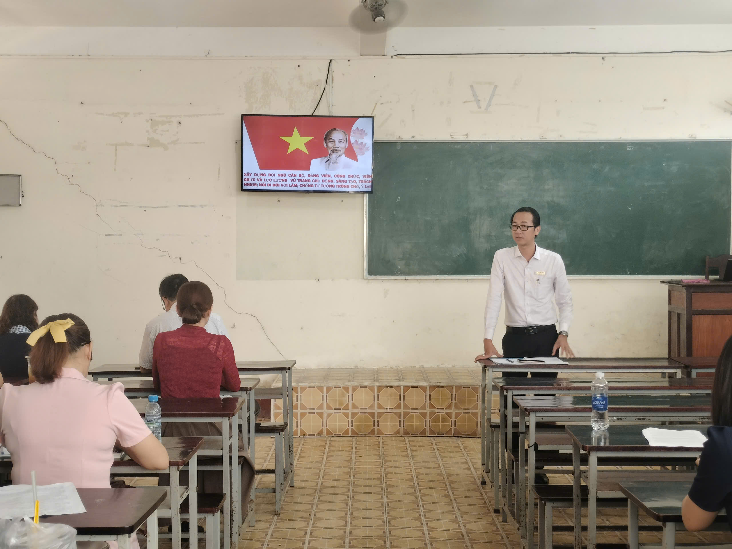 KHOA KINH TẾ VÀ LUẬT TỔ CHỨC BUỔI SINH HOẠT HỌC TẬP VÀ LÀM THEO TƯ TƯỞNG, ĐẠO ĐỨC VÀ PHONG CÁCH HỒ CHÍ MINH THÁNG 01 NĂM 2026